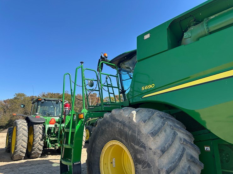 john-deere-s690-image-24