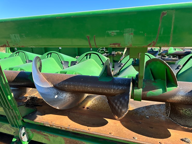 2012-john-deere-616c-image-18