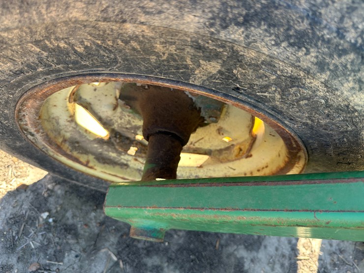 john-deere-16-image-10