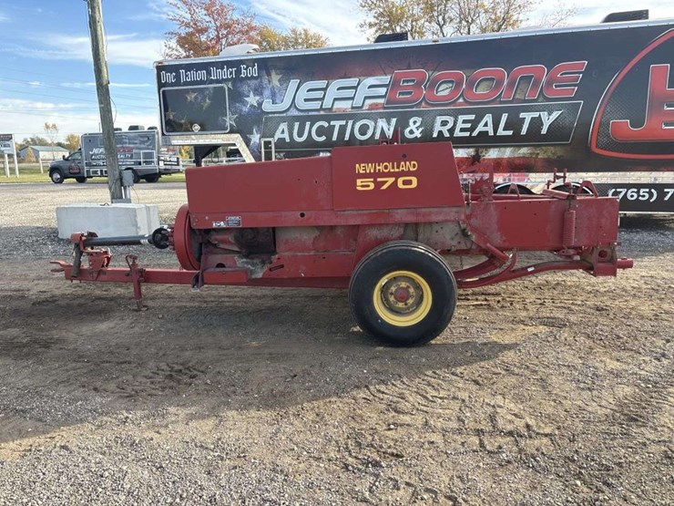 new-holland-570-image-2