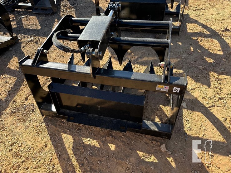jmr-40in-mini-skid-steer-grapple-bucket-attachment-image-2