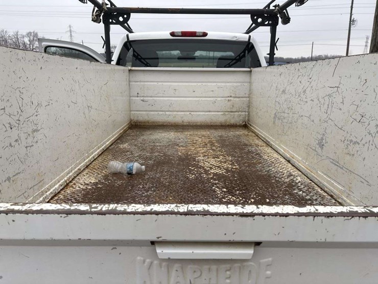 2014-chevrolet-2500-image-16