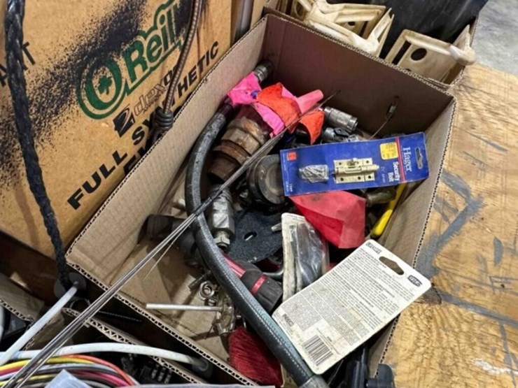 assorted-hardware--nuts,-bolts,-rope,-etc.-image-8