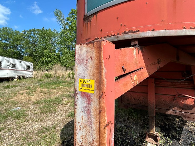 #9390-•-1974-hale-24'-t/a-stock-trailer-j7451924-image-18