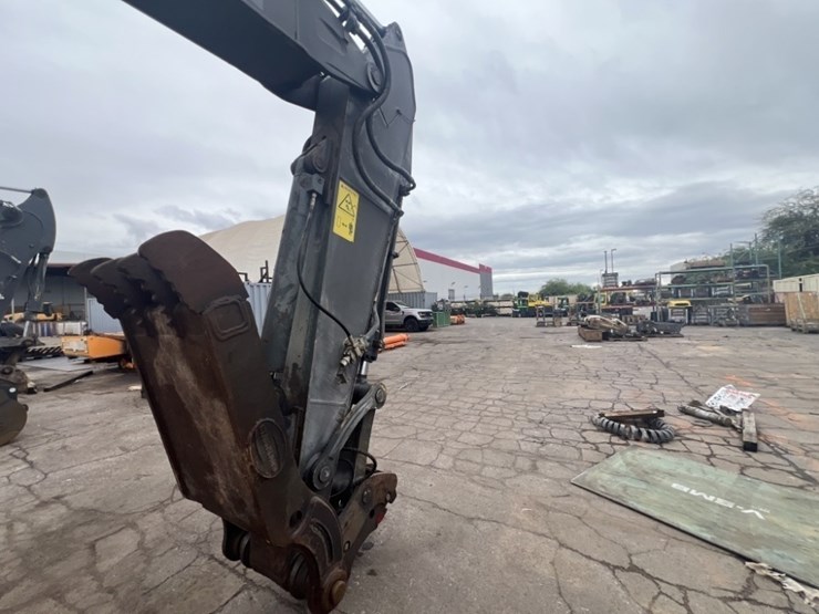 2017-volvo-ec220el-image-18