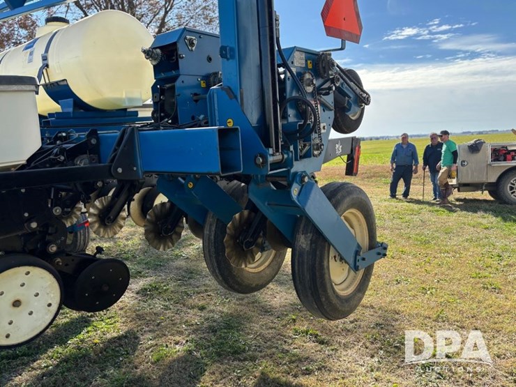 2022-kinze-3600-image-23