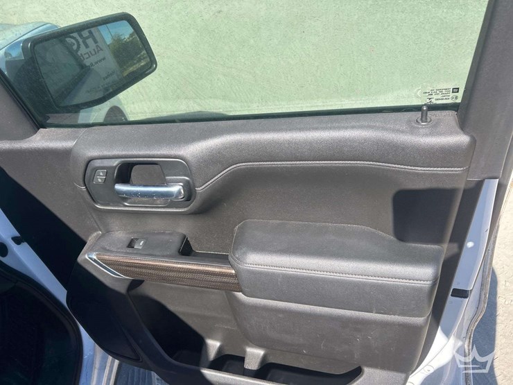 2020-chevrolet-silverado-1500-image-24