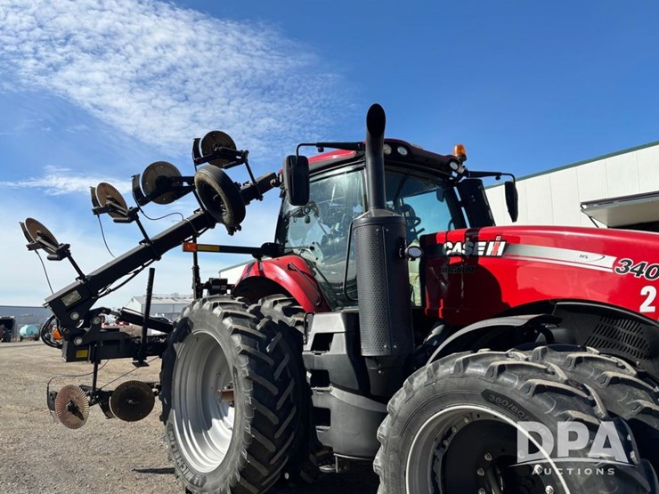 2018-case-ih-340-image-5