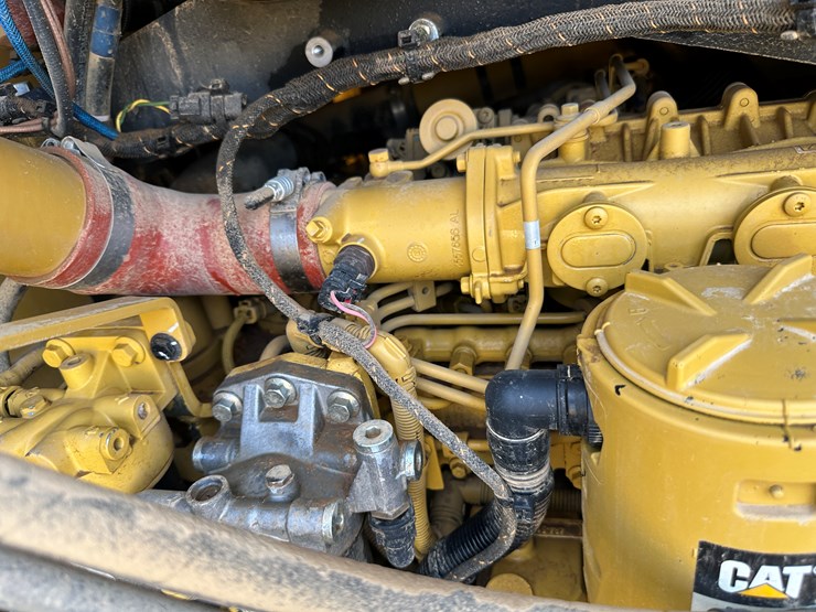 2022-caterpillar-140gc-image-70