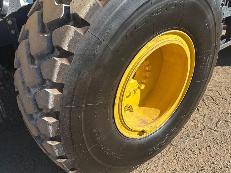 2018-komatsu-wa320-8-image-16