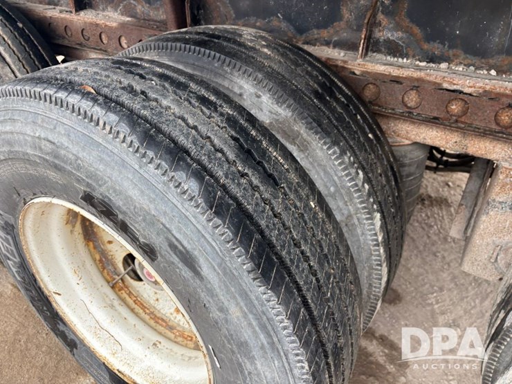 2012-manac-extendable-flatbed-image-43