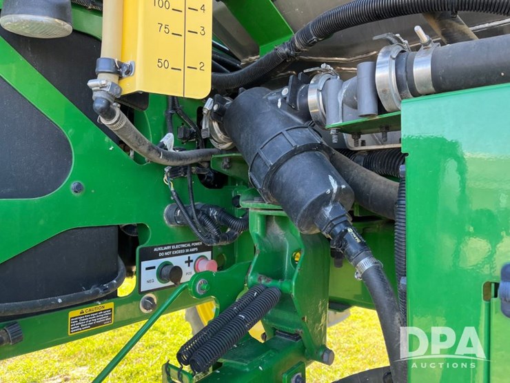 2021-john-deere-r4044-image-56