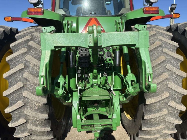 john-deere-8230-image-9