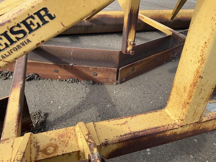 schmeiser-14.5'-3-pt-orchard-v-float-image-11