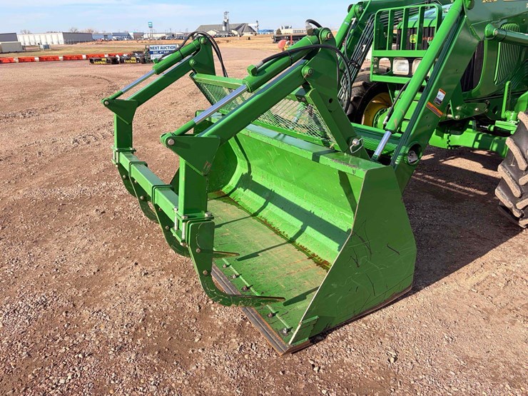 2005-john-deere-6420-image-12