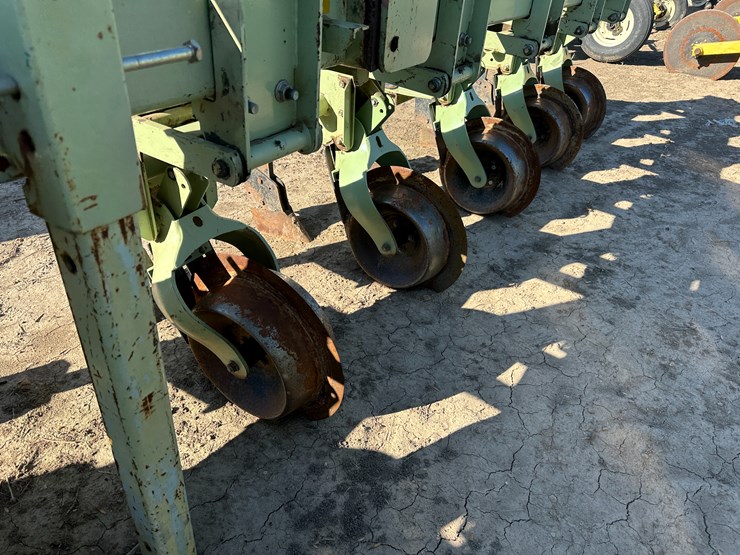 #33734-•-orthman-16-row-30"-bedder-lister-image-46