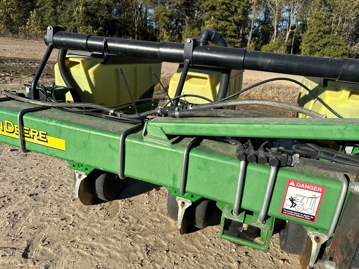 john-deere-1720-image-45