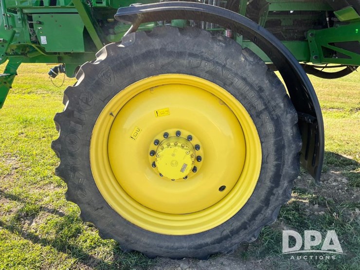 2021-john-deere-r4044-image-59