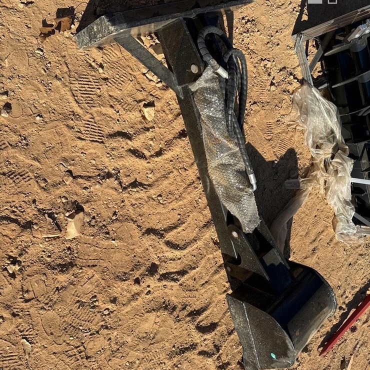 MINI SKID STEER BACKHOE ATTACHMENT