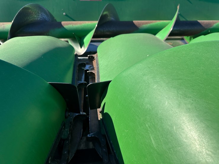 2012-john-deere-616c-image-60