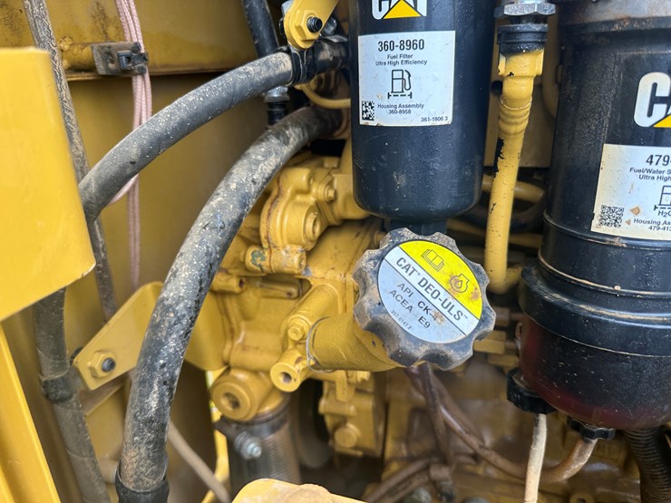 2022-caterpillar-140gc-image-80