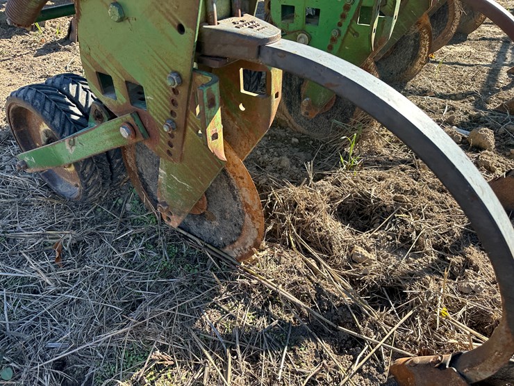 john-deere-16-image-44