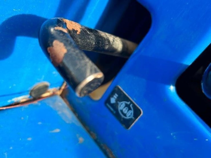 2016-new-holland-workmaster-37-image-19