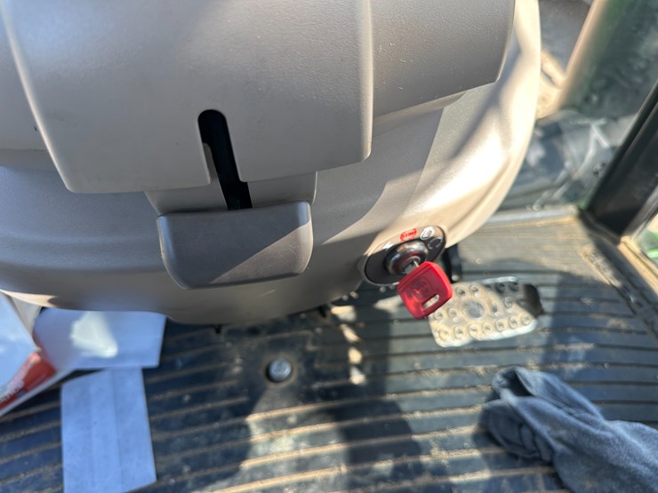 2016-john-deere-90-image-93