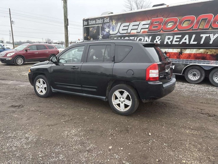 2010-jeep-compass-image-3