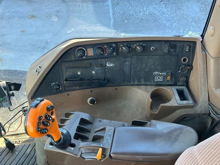 2013-john-deere-4940-image-22