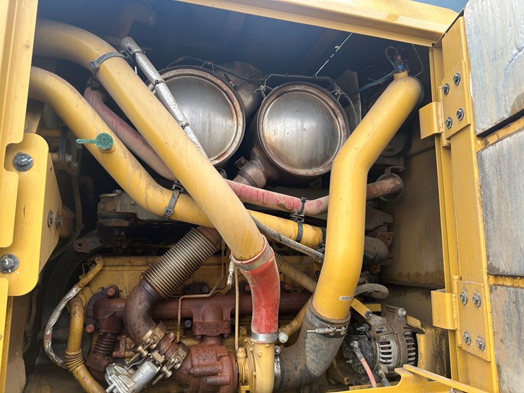 2022-caterpillar-140gc-image-68