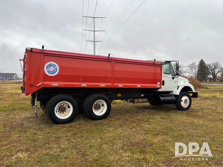 2004-international-7400-image-5