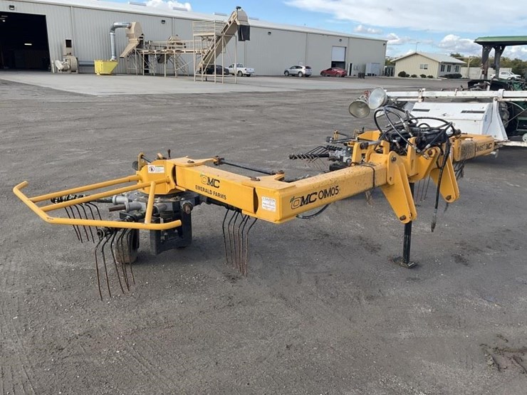omc-brush-hog-16'-3-pt-adj.-fold-out-berm-rake-image-2