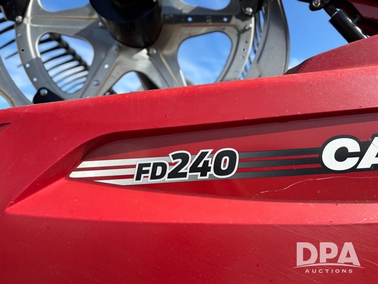 2023-mac-don-fd240-image-42