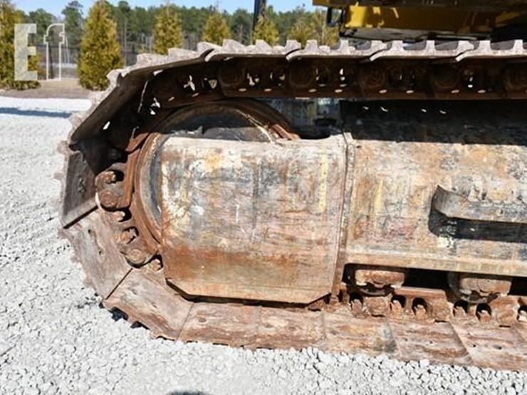 2020-caterpillar-325flcr-image-10