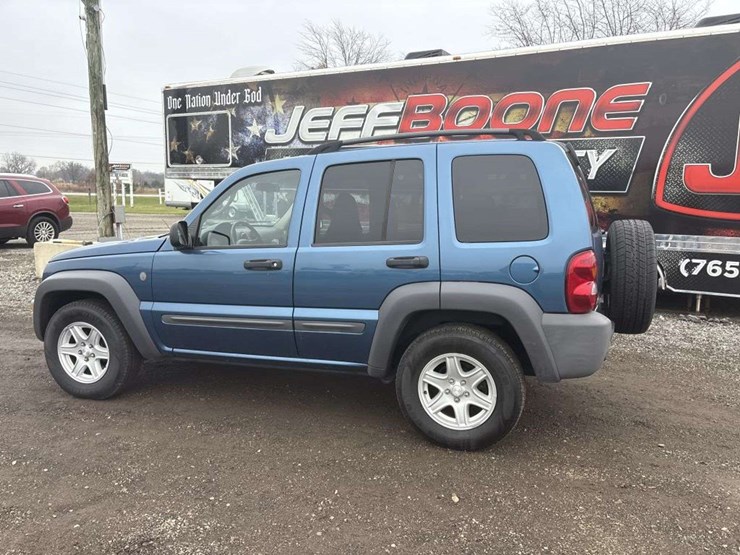 2004-jeep-liberty-image-3