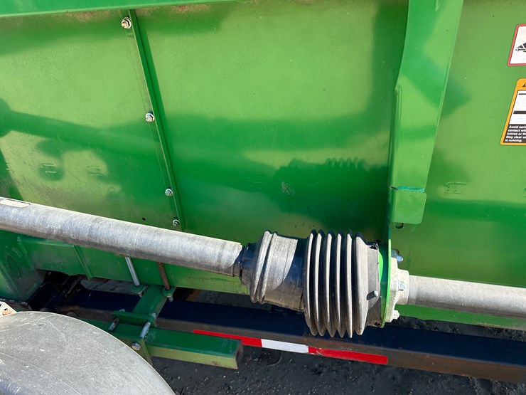 2012-john-deere-616c-image-11