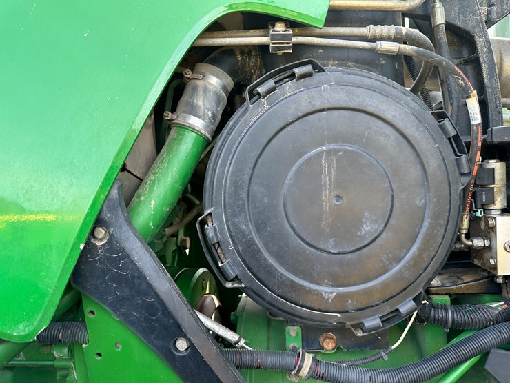 2012-john-deere-8360r-image-47