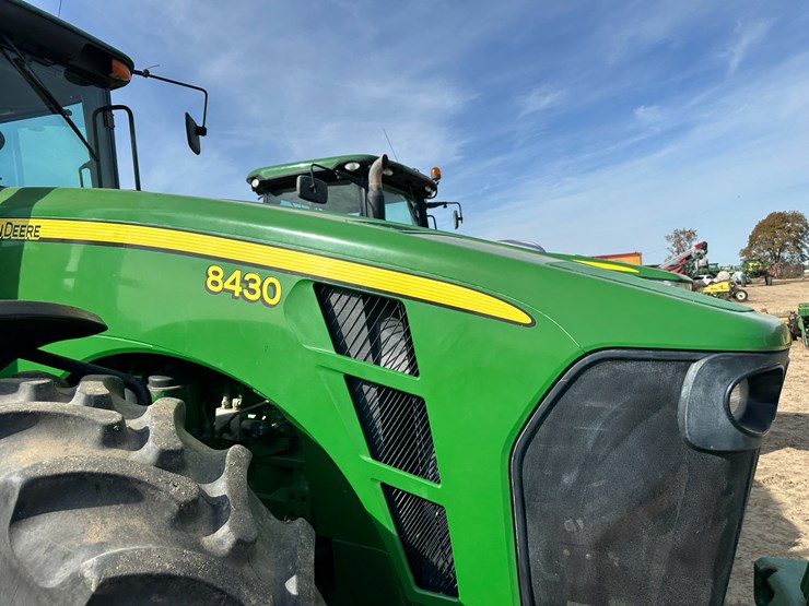 2006-john-deere-8430-image-35
