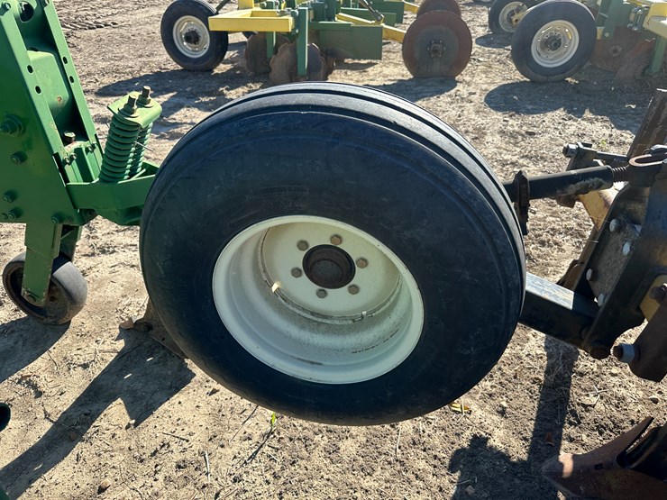 #33729-•-brandt-16-row-30"-hr40-hipper-roller-image-9