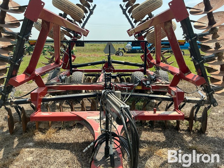 2018-case-ih-345-image-11