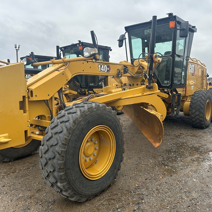 2022 CATERPILLAR 140GC