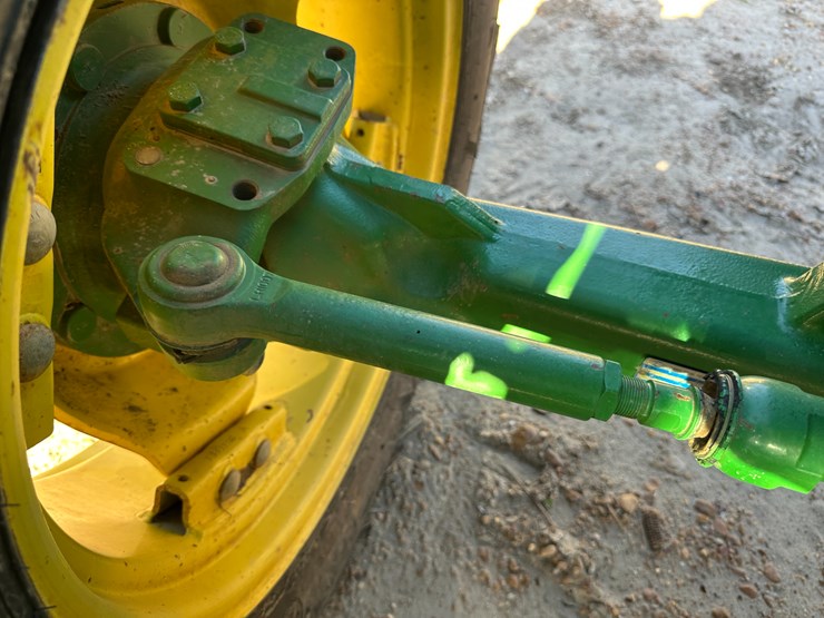 2011-john-deere-5095m-image-13