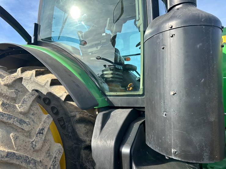 2012-john-deere-8360r-image-42
