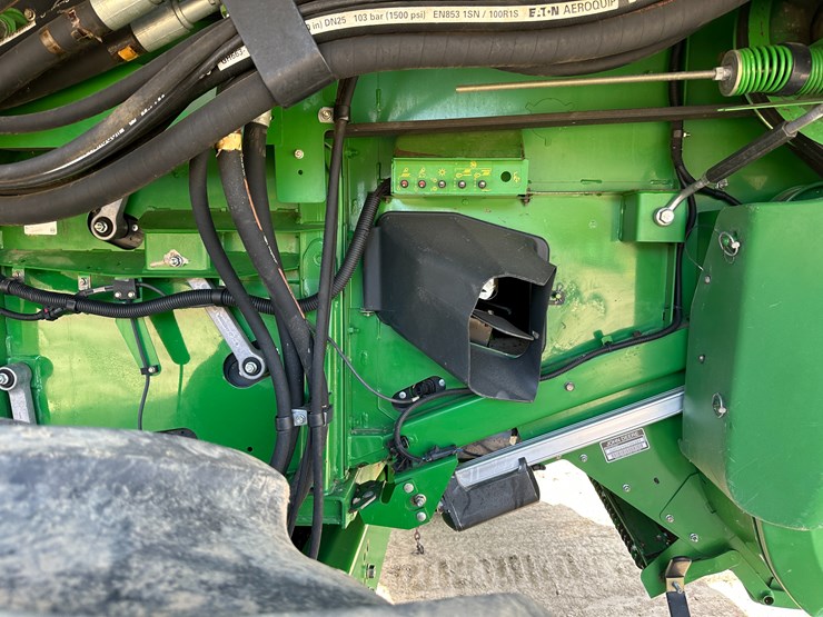 john-deere-s690-image-44