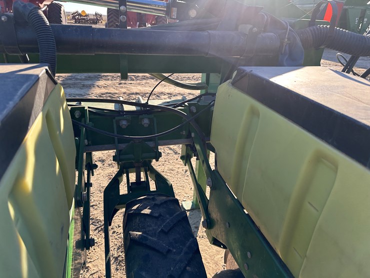 john-deere-1720-image-37