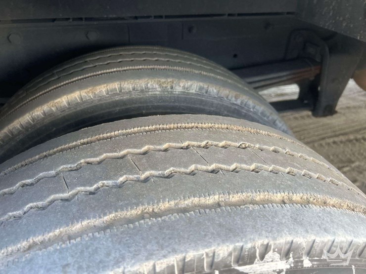 2017-freightliner-mt55-image-6