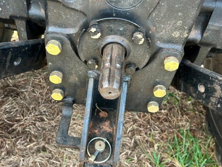 2016-new-holland-workmaster-37-image-12