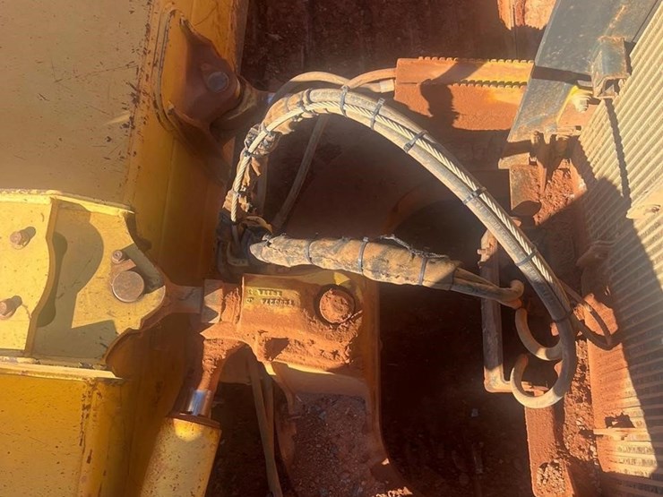 2010-deere-450j-lgp-image-9