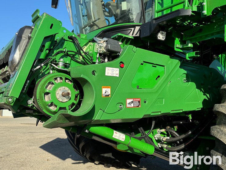 2022-john-deere-x9-1000-image-11